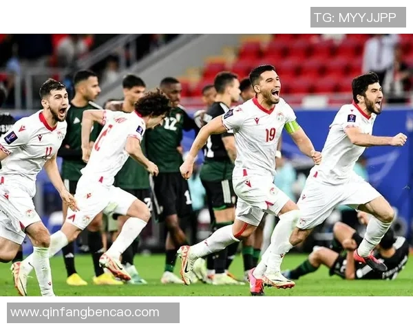 现役弱国足球明星的崛起与挑战：他们如何在逆境中闪耀光芒